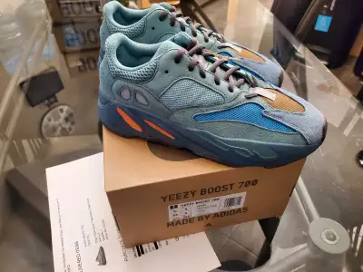 Yeezy boost FADE AZURE, View more
