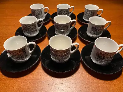 9 TASSES ET SOUCOUPES VINTAGE RÉTRO MID CENTURY MANITOU ENGLAND, View more