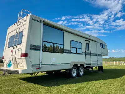 For Sale: 3-Season Fifth Wheel RV – Komfort Koach 290, View more