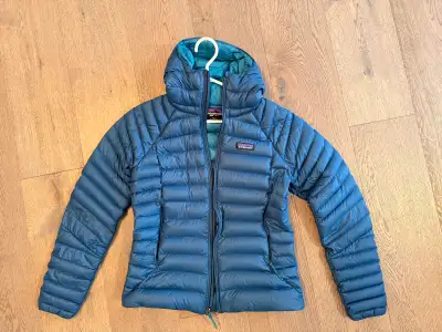 Patagonia down sweater hoody women’s S jacket, View more