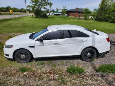 2014 Interceptor Special Service Model Has 4cyl Turbo still has Setina Partition Been swiped by a de...