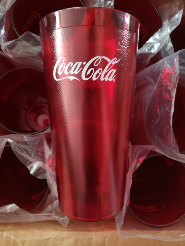 Coca-Cola Coke  Tall Tumbler, 32-oz. 4.00" Dia x 7.68" H in Kitchen & Dining Wares in St. Catharines