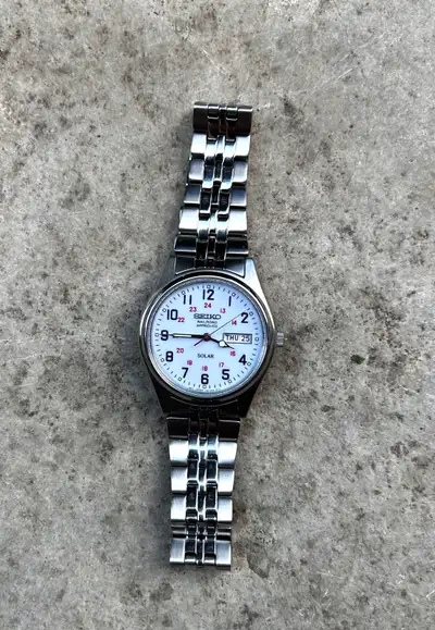 Vintage Seiko Solar Watch, View more