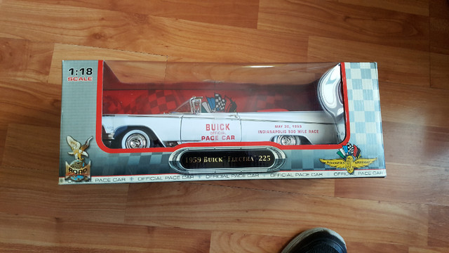 1/18 Scale 1959 Buick Electra 225 Indy Pace Car Convertible in Hobbies & Crafts in Oshawa / Durham Region