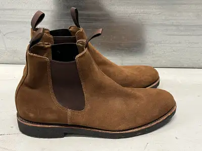 J Crew Suede Chelsea Boot - taille 9, View more
