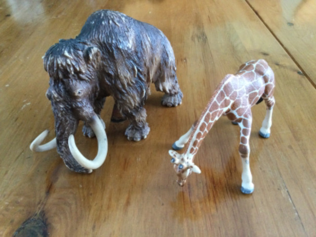 Girafe (vendue) et Mammouth Schleich dans Jouets et jeux  à Laval/Rive Nord - Image 4