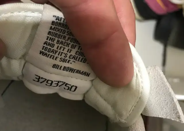 S: 9 - Men NIKE Waffle Racer 2X - White in Men's in City of Toronto - Image 8