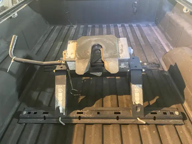 fifth wheel hitch in RV & Camper Parts & Accessories in Cranbrook - Image 6