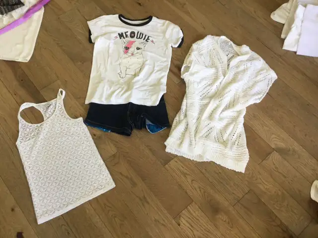 Vêtements fille in Kids & Youth in City of Montréal - Image 6