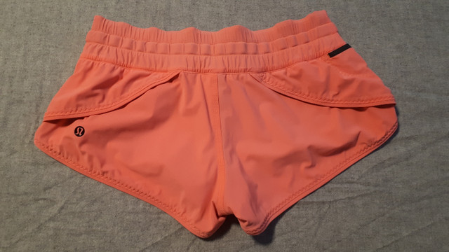 Lululemon shorts, size 4 in Women's - Bottoms in Strathcona County - Image 2