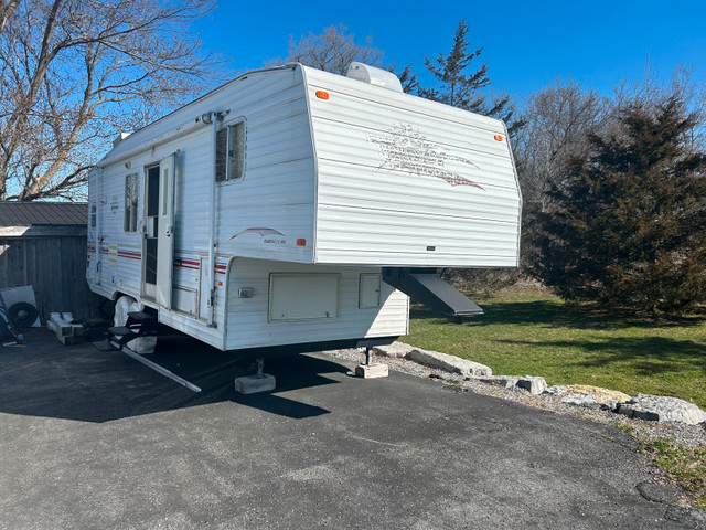 2000 Terry 5th wheel camper in Travel Trailers & Campers in Napanee - Image 3