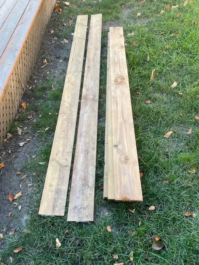 Treated fence board. 5 pcs -1"x6"x6', 2 pcs -1"x6"x8'.All new.