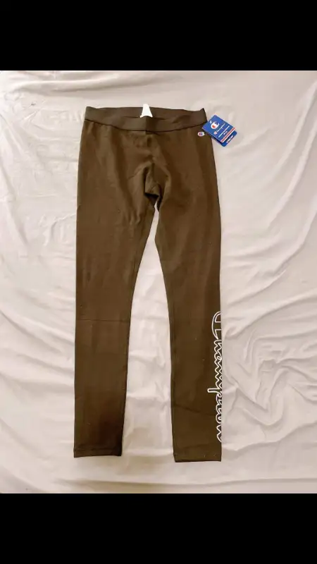 Champion womens leggings BNWT in Women's - Bottoms in City of Toronto - Image 2