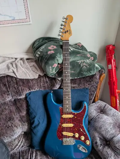 Fender Japan st-362. Upgraded pickups (soultone 54 historic blues) and upgraded pickguard. Original...