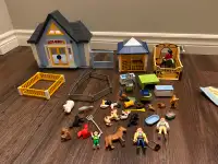 Playmobil Vet Clinic & Horse with Stall