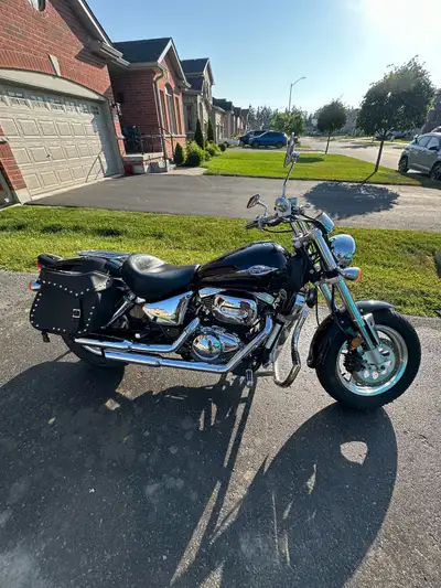 21,000 km new crash bars runs awesome. 4000 or best offer. Or try your trades