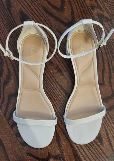 Women's Heels - size 9, View more