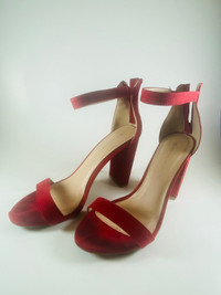 Red size 8 Ladies Heel Shoes (used, good condition)
