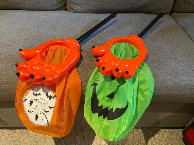 Halloween Trick or Treat Hand Bags in Costumes in Oshawa / Durham Region