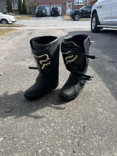 Fox men’s size 12 motocross boots, View more