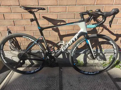 Giant Defy Advanced 2 Carbon Bike size ML - $1800, View more