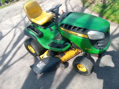 JD D140 Lawn Tractor, View more