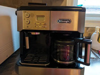 DeLonghi Coffee & Espresso machine, very good working condition!