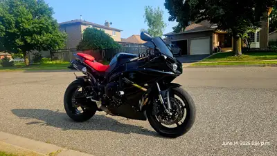Hi Everyone, It's sadly come time to let go of my baby, 2012 Yamah R1. The bike is in excellent cond...