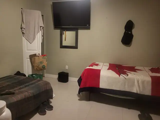 Space available in a shared room in Burnaby Holdom in Room Rentals & Roommates in Burnaby/New Westminster - Image 8