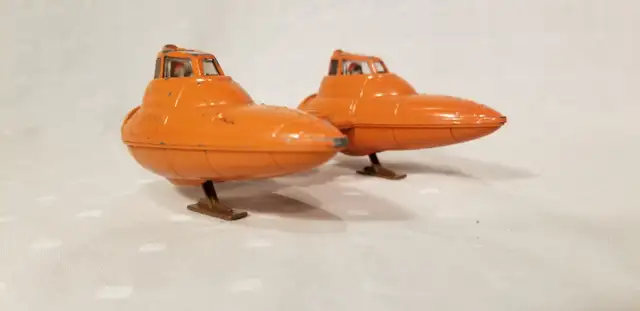 Orange die-cast twin pod cloud car 1980 Lucas Star Wars ESB ~3”L in Toys & Games in Ottawa - Image 3