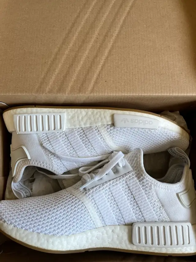 Adidas NMD R1 (8.5)62863272877059122