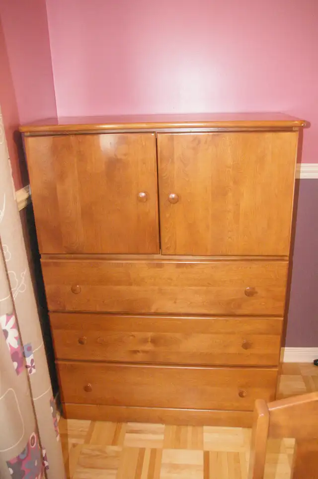 Set de chambre en bois massif, lit simple in Beds & Mattresses in Laval / North Shore - Image 5