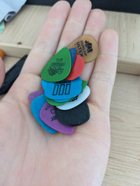 Guitar pick 