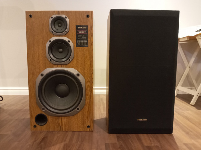 Stereo Speakers Pair in Speakers in Oshawa / Durham Region - Image 3