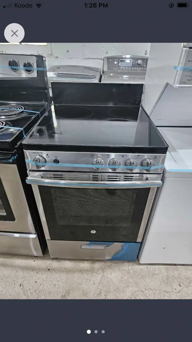 GE 24 inch w apartment size electric stove range oven  in Stoves, Ovens & Ranges in Mississauga / Peel Region - Image 4