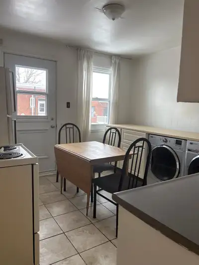 MONTRÉAL (PLATEAU) BEAUTIFUL 3½ (POSSIBLE SMALL 4½) FOR RENT • Lovely, clean 3 ½ appartement of 650...