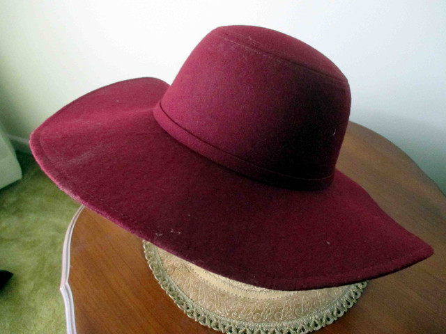 Woman’s New  Felt Burgundy Wide Brim Hat One Size in Women's - Other in City of Toronto - Image 3