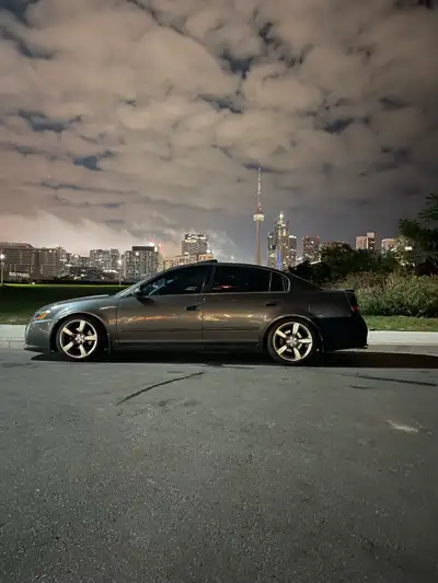 F 225/45/18 Pirelli (Tires need to be replaced) R 235/45/18 GoPro (2-3 seasons left) 18X8.5” +33 5x1...