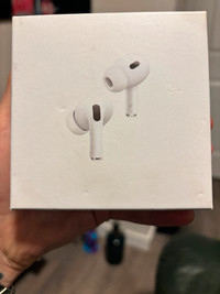 Apple AirPods, second generation with magnetic charging case