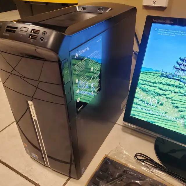 Gateway Desktop PC in Desktop Computers in Markham / York Region - Image 3
