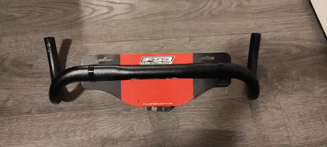 Fsa adventure compact Road handlebar in Frames & Parts in City of Toronto - Image 2