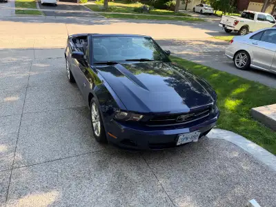 218000 KM V6 Automatic Slight damage to drivers door Certified Runs great! Snow tires on rims availa...