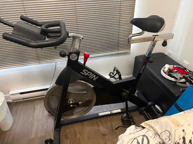 Vélo de spinning in Exercise Equipment in Longueuil / South Shore - Image 2