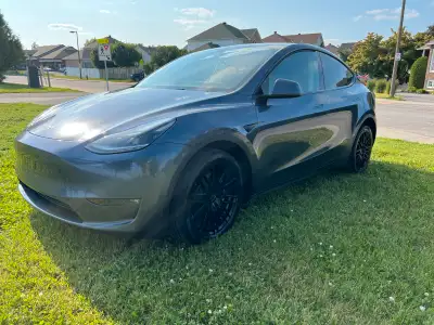 À vendre : Tesla Model Y Longue Autonomie AWD - Très bon état (For Sale: Tesla Model Y Long Range AW...