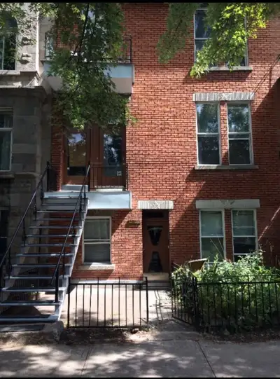 furnished BDRMS near UQAM