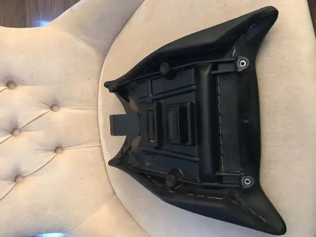 BMW s1000rr Front Riders Seat Cushion Saddle OEM Black Leather in Other in Barrie - Image 6