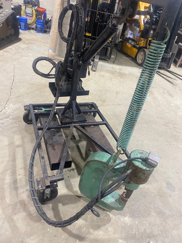  hydraulic punch press in Other in Markham / York Region - Image 2
