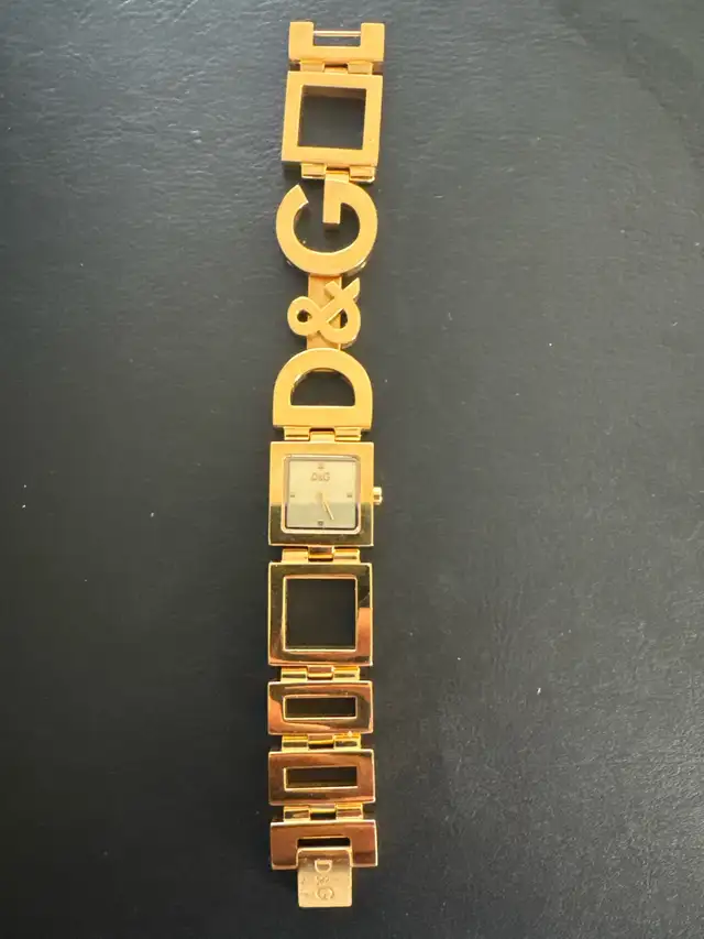 Dolce & Gabbana Watch in Jewellery & Watches in City of Montréal - Image 5
