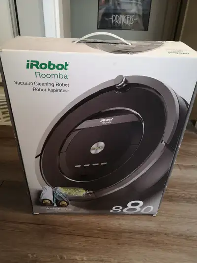 Roomba 880 in box, View more