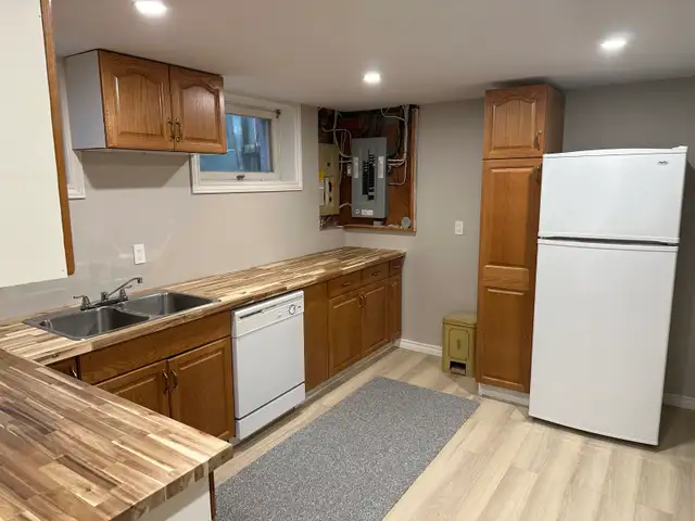 Room for Rent in Room Rentals & Roommates in Belleville - Image 8